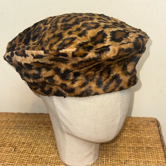 Vintage Barret Hat Leopard Pattern Calf Hair Women’s Animal Print Disco Retro main image 6